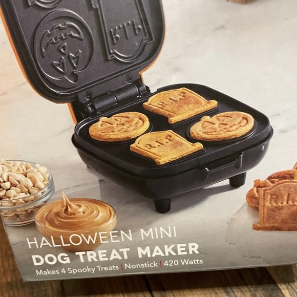 NIB 4/$20.00 Promo Dash-Halloween Mini Dog Treat - Picture 4 of 6